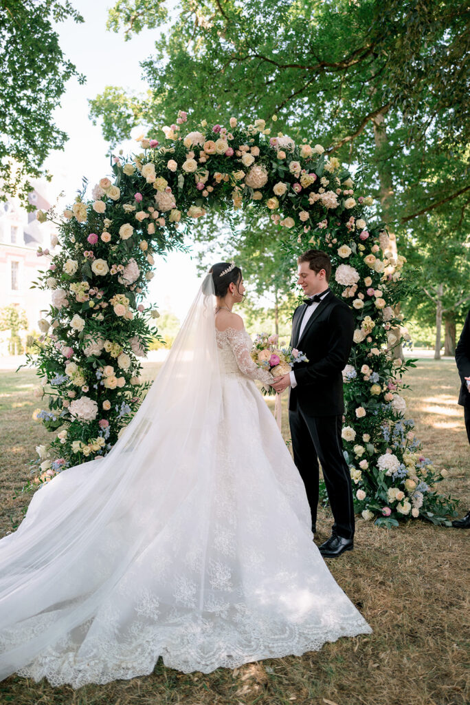 Caroll Clinard Designer Floral mariage d'américain au chateau de nainville-les-roches