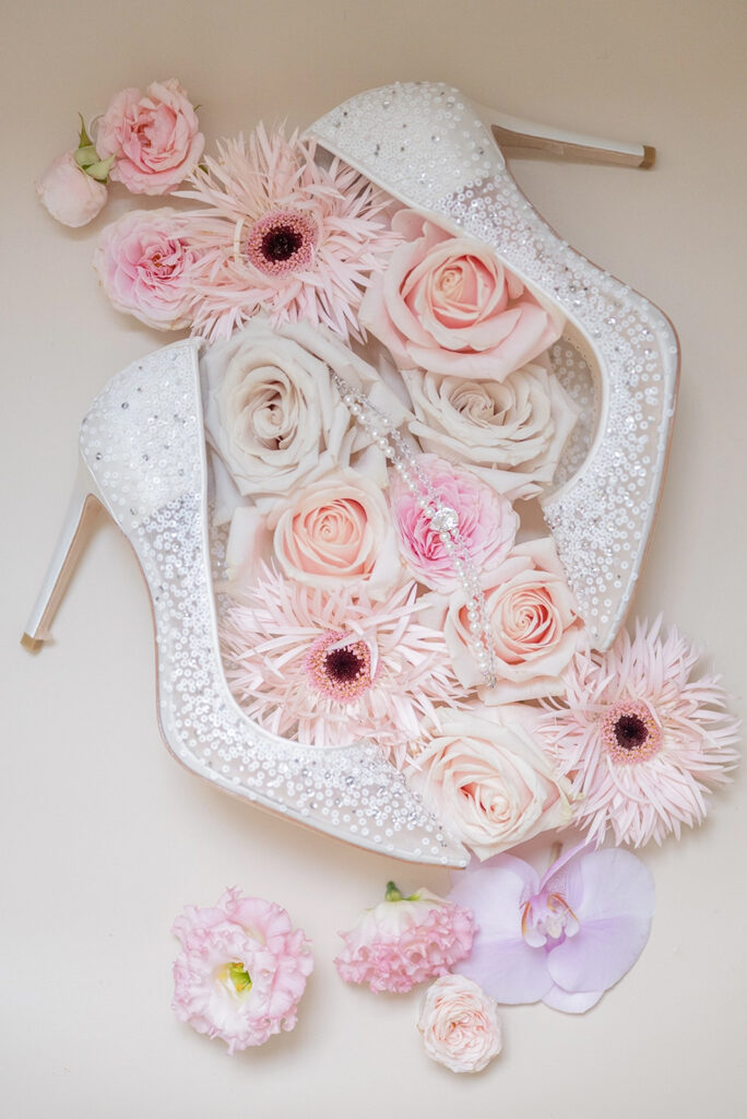 Caroll Clinard Designer Floral mariage paris et région parisienne basé à guyancourt composition au lumière hotel à versailles